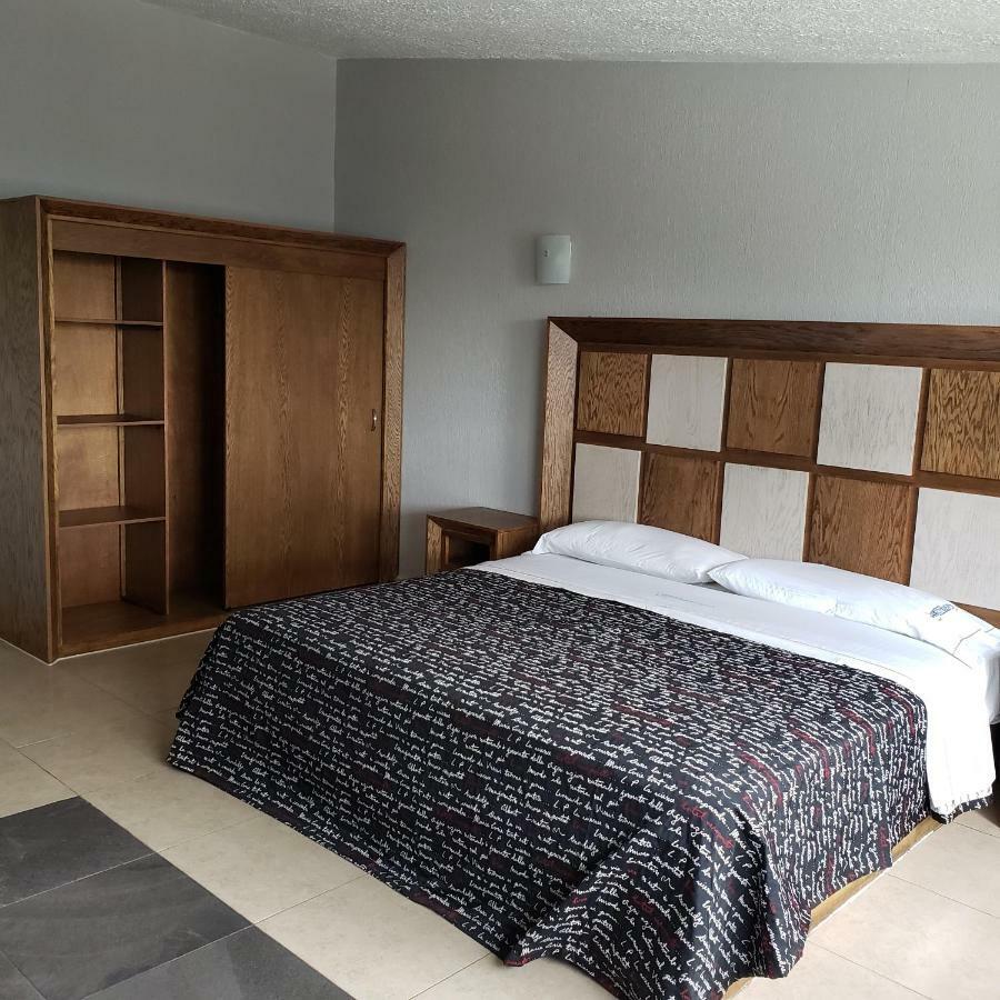 Motel Aeropuerto 3*